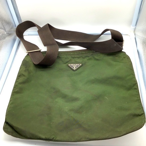 PRADA authentic green nylon shoulder bag - Picture 1 of 16